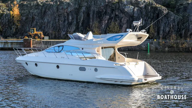 Azimut 43 Fly