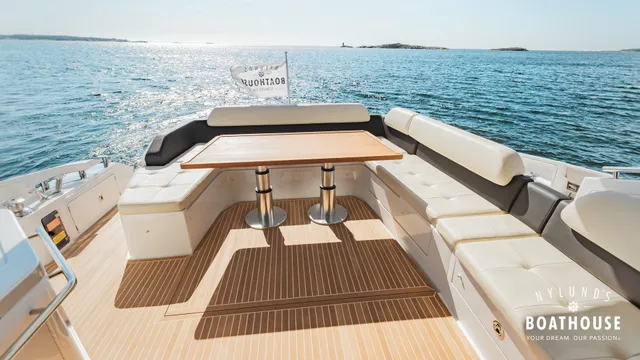Azimut 55S