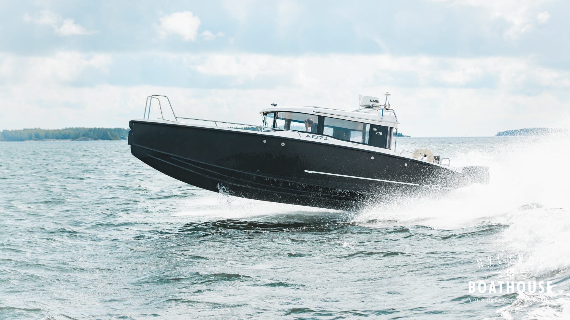 XO 270 RS Cabin OB - Image 41