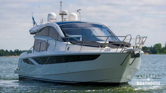 Galeon 430 HTC — Merellä