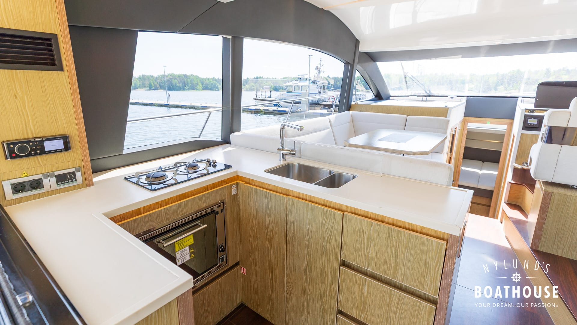 Sealine F430 - Image 44