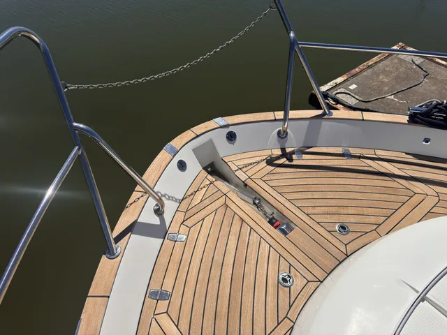 Marex 375 Marex — Exterior