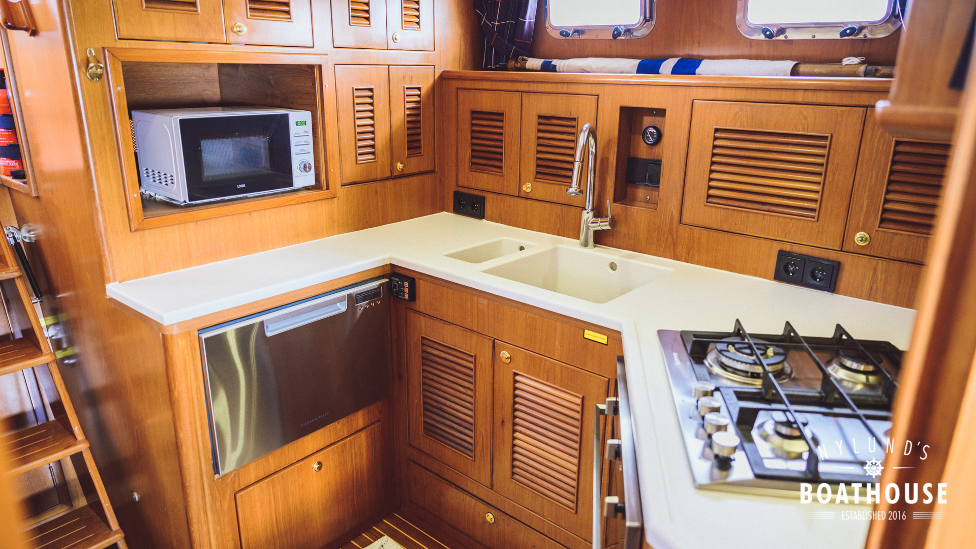 Trader 535 Signature - Image 70