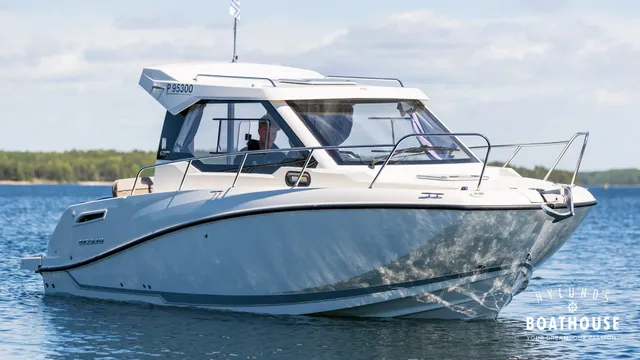 Quicksilver Activ 675 Weekend