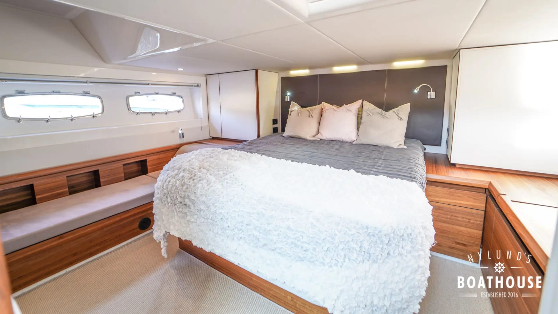 Sealine F46 - Image 31