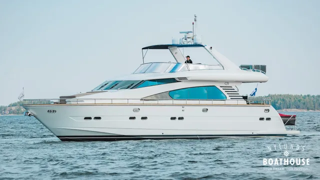Elegance 68 — Cruising