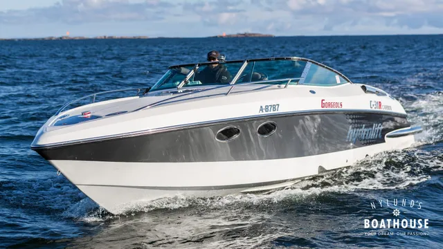 Hydrolift C-31 R Carbon — Cruising