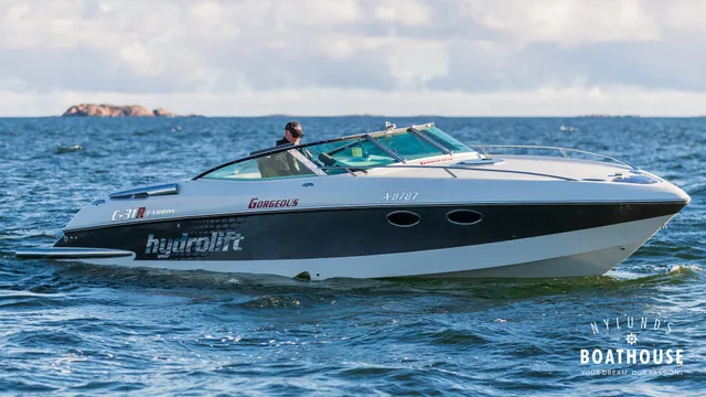 Hydrolift C-31 R Carbon — Cruising