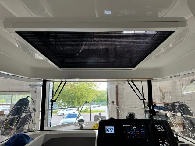 Beneteau Barracuda 8 — Interior
