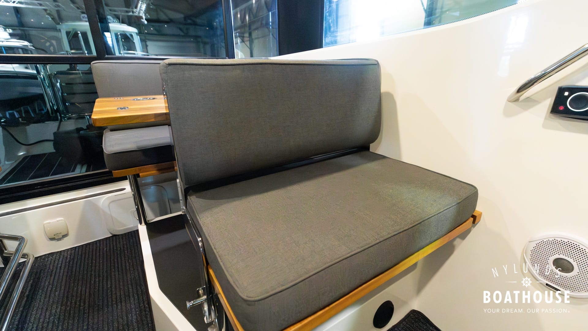 XO 270 RS Cabin OB - Image 11