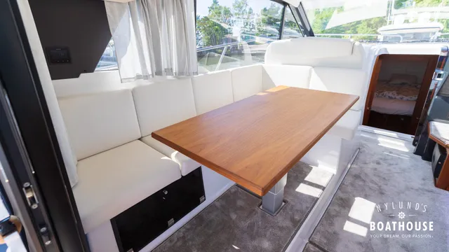 Grandezza 37 CA — Interior