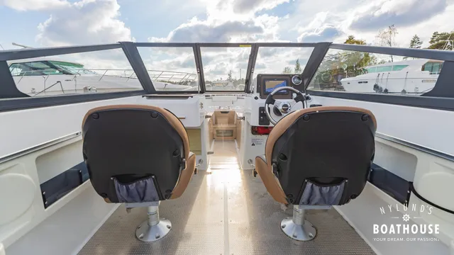 Silver Eagle 640 BR — Exterior