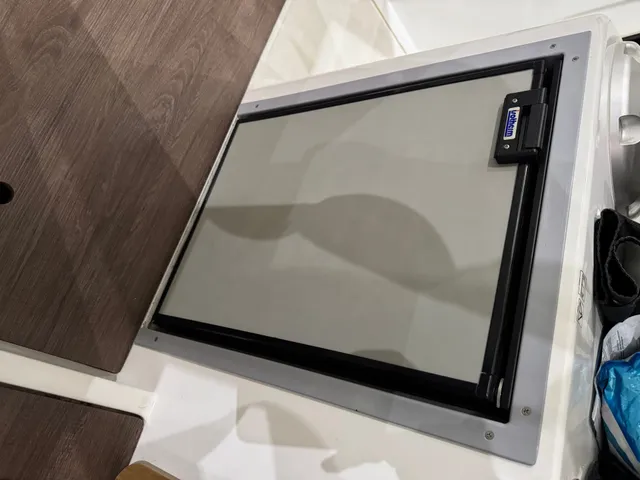 Beneteau Barracuda 8 — Interior