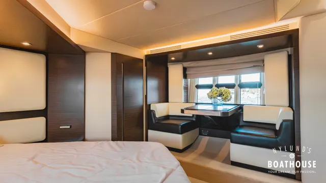 Azimut 55S