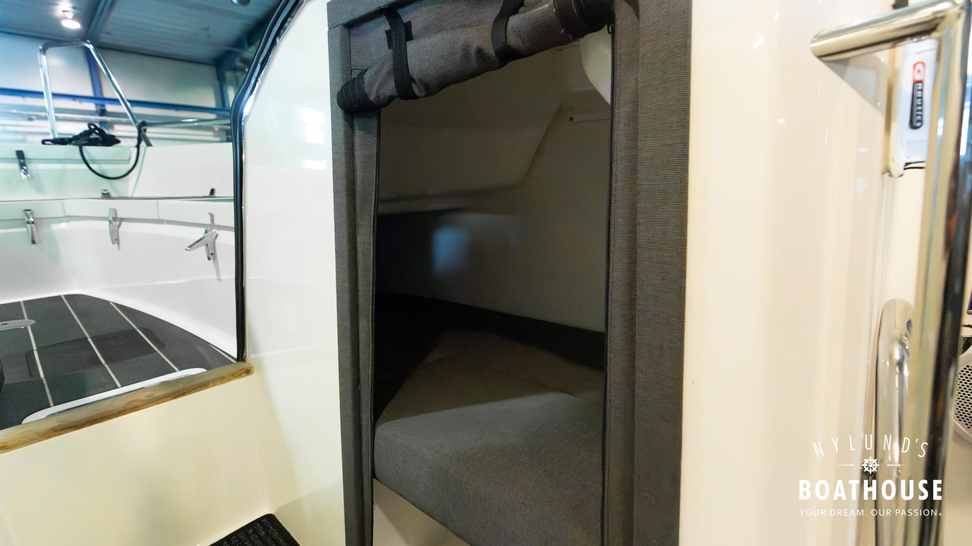 XO 270 RS Cabin OB - Image 22