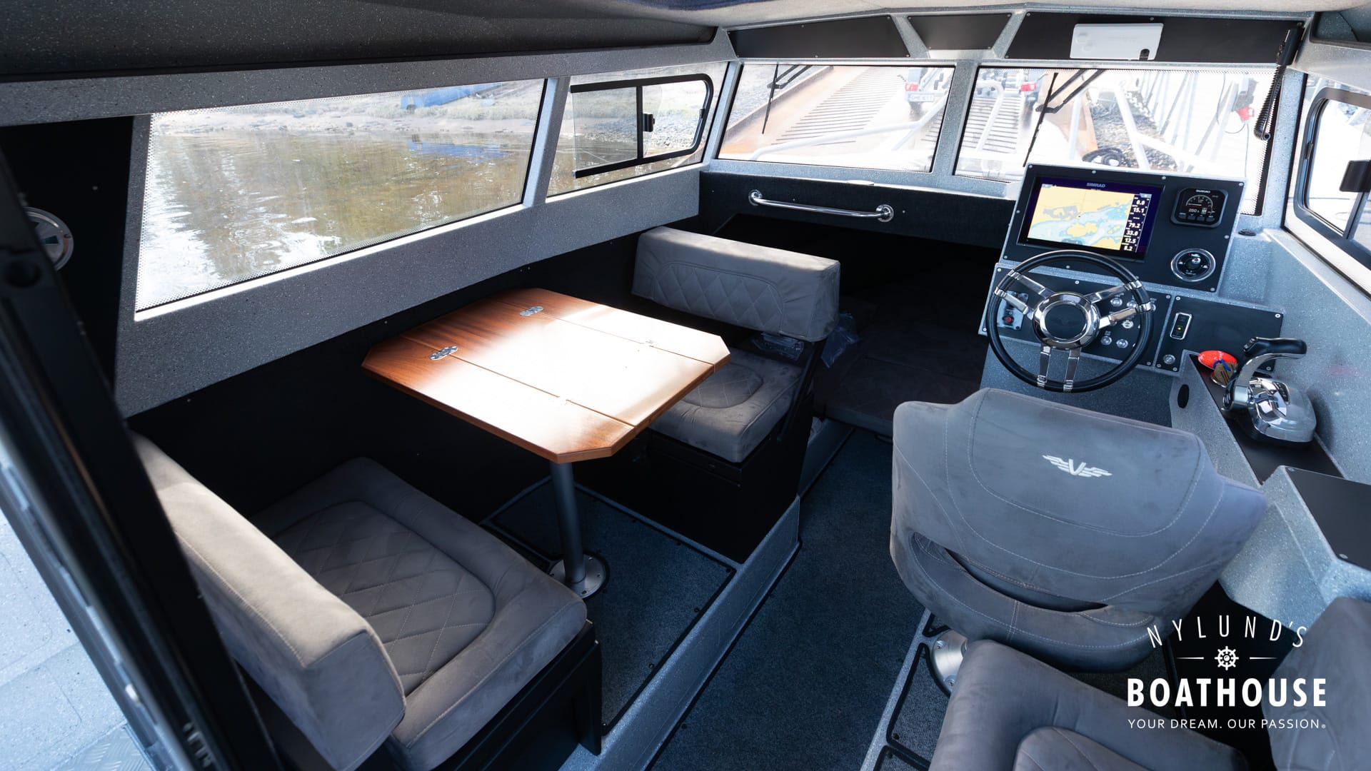Vboats Voyager 700 Cabin - Image 13