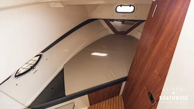 Quicksilver 905 Pilothouse