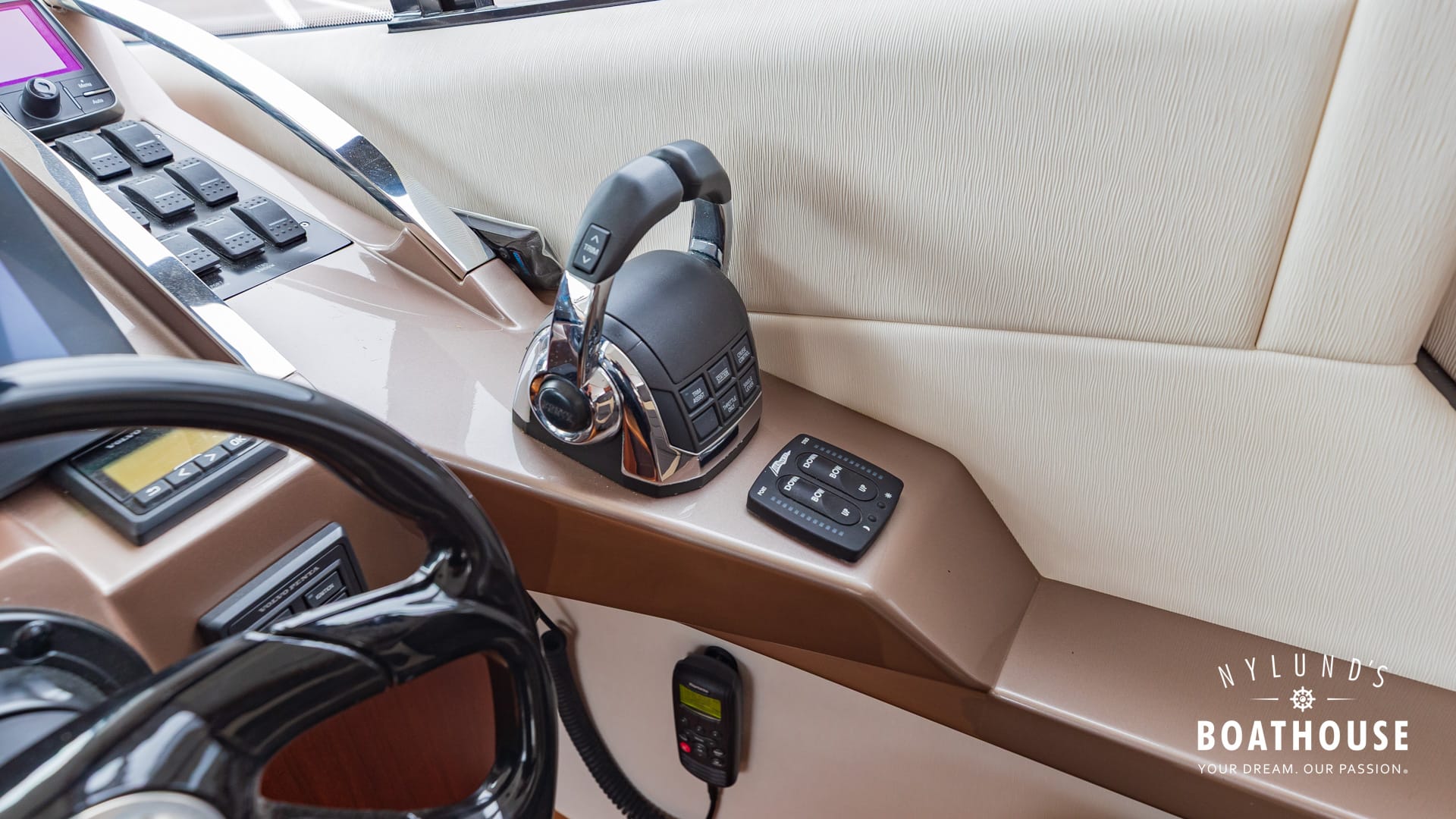 Galeon 340 Fly - Image 52