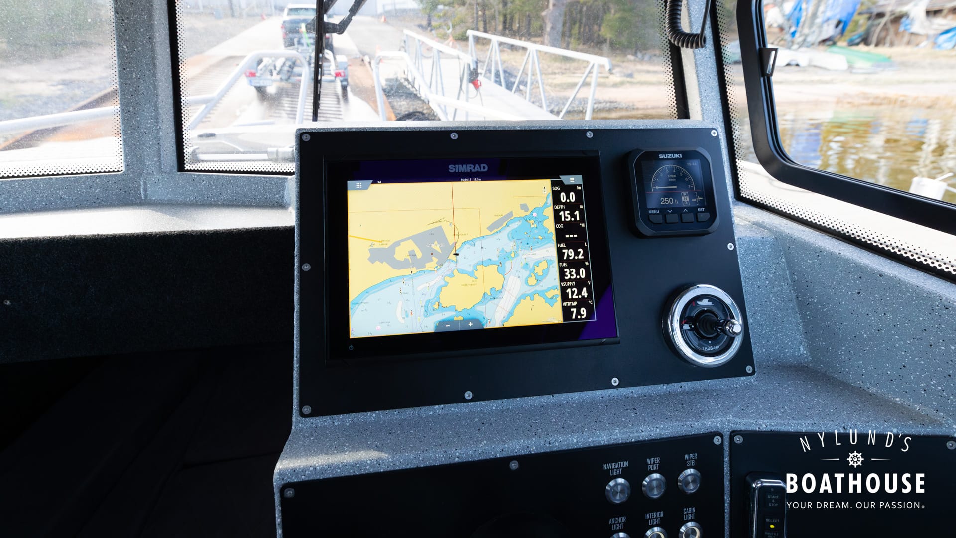 Vboats Voyager 700 Cabin - Image 32