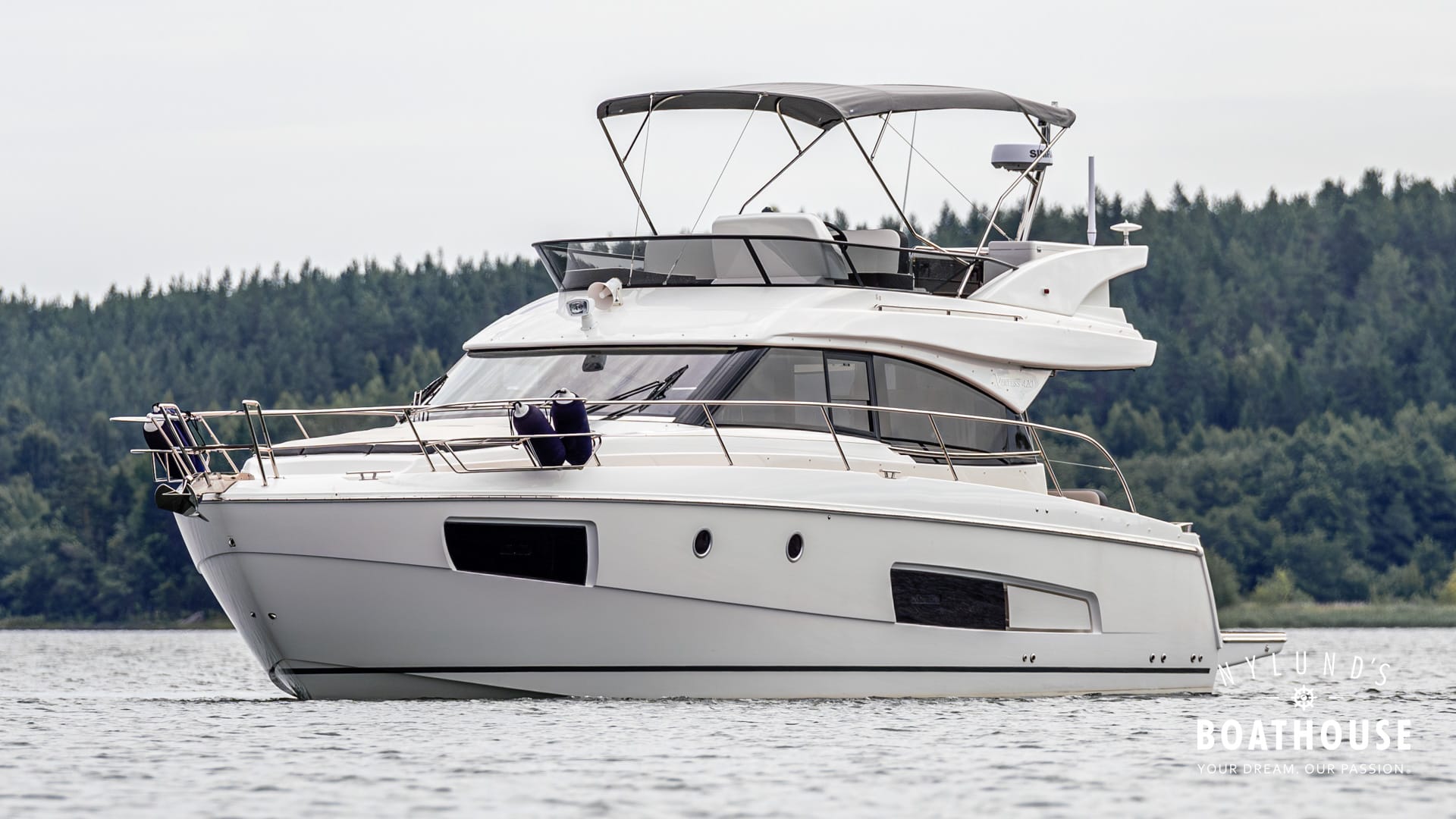 Bavaria Virtess 420 Fly - Image 1