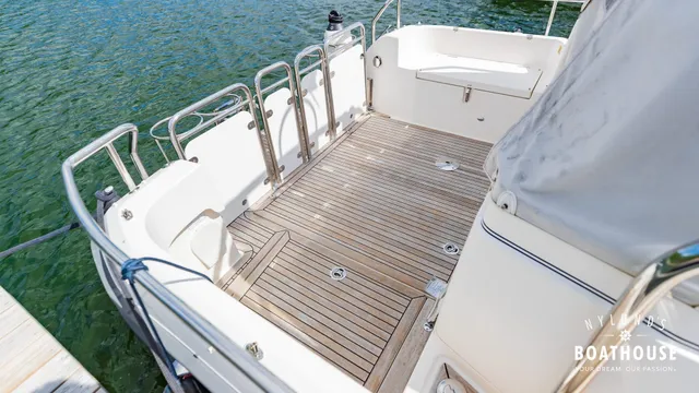 Nimbus 27 Nova S — Exterior