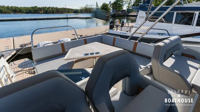 Beneteau Flyer 10 — Exterior
