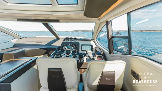 Azimut 55S