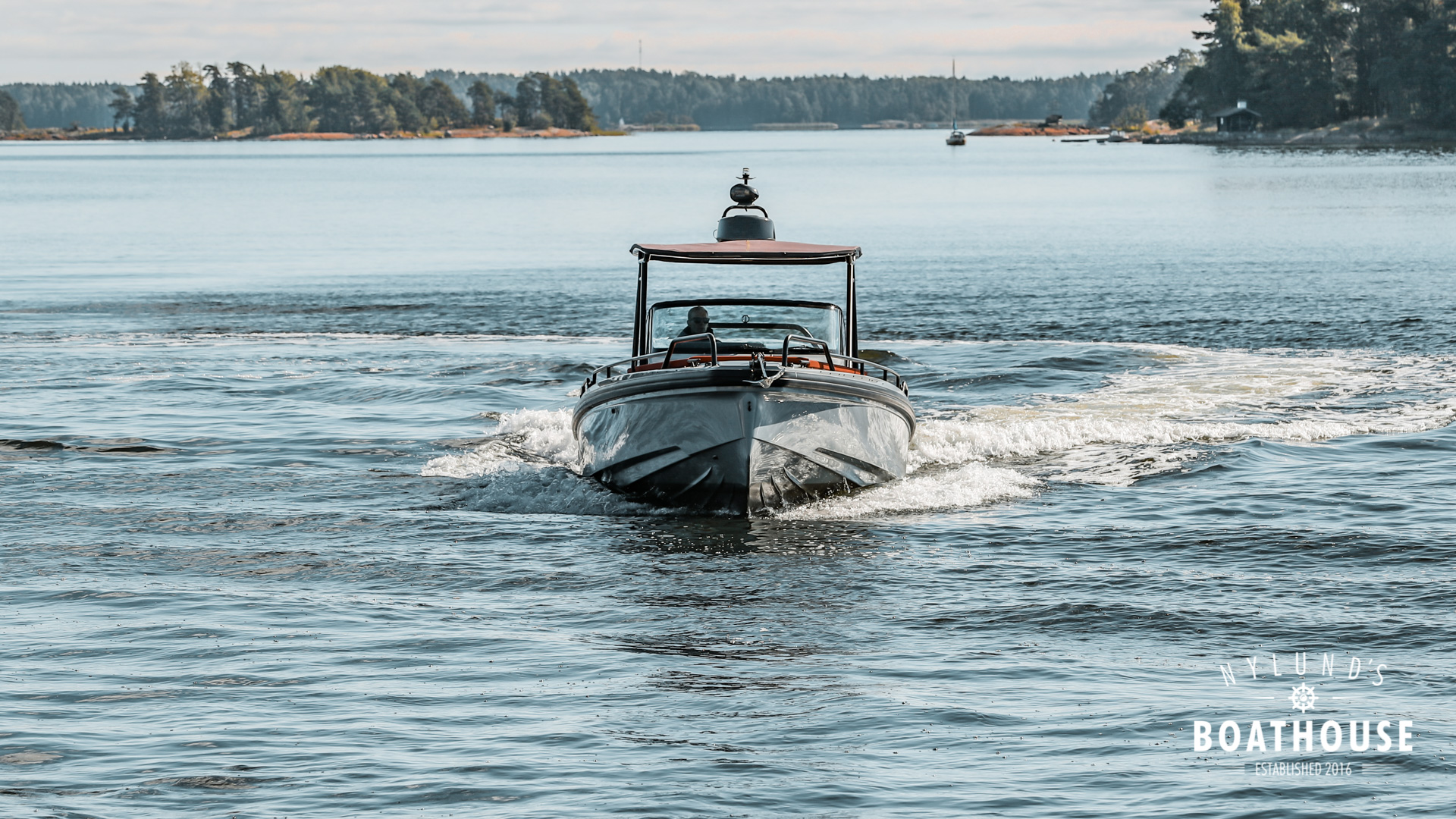 Axopar 28 T-top - Brabus Shadow 500 - Image 20