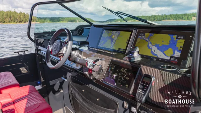 Axopar Brabus Shadow 800 Sun Top — Extérieur