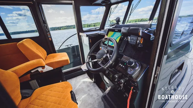 Nord Star 26 Patrol OB — Interior