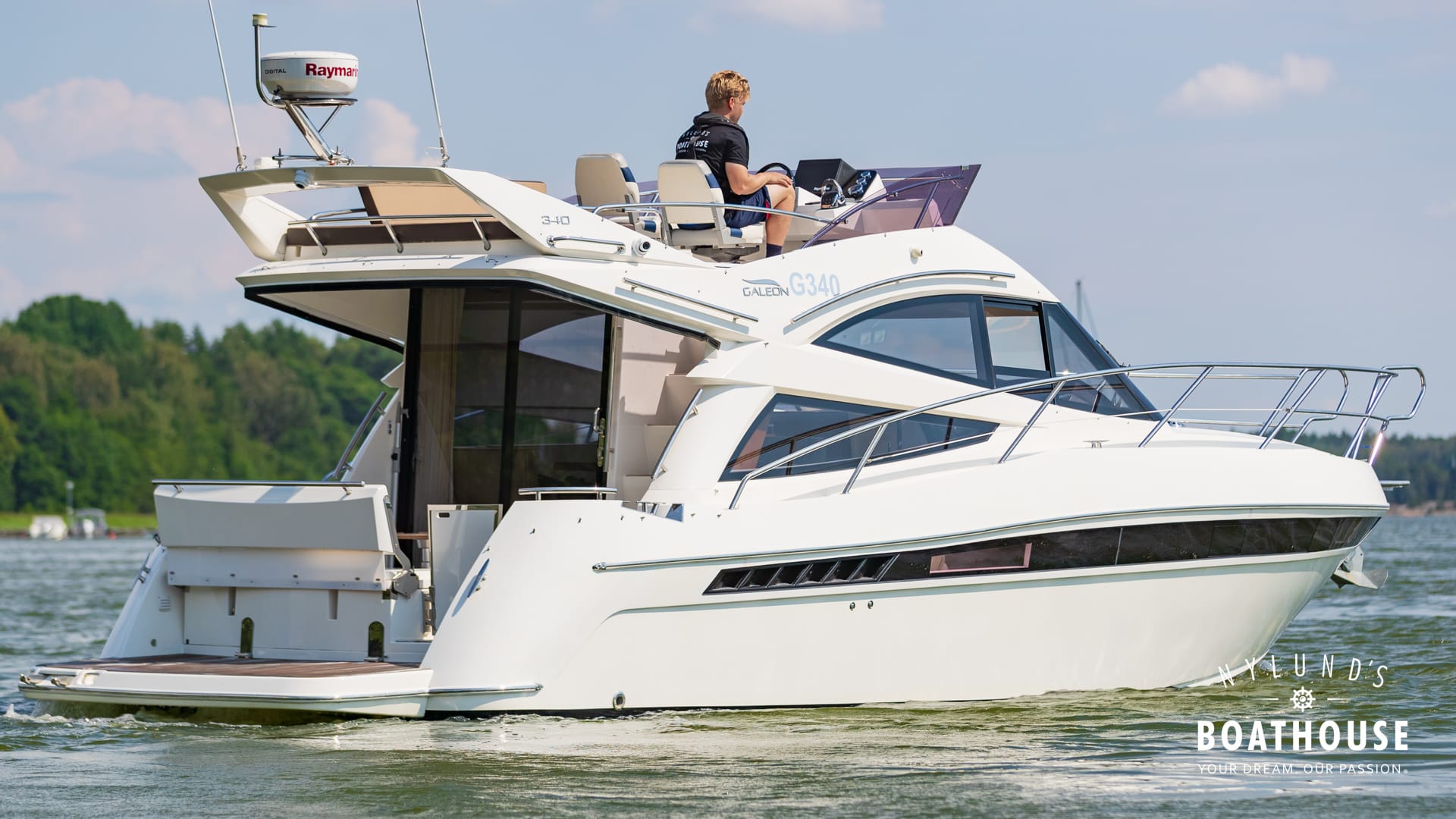 Galeon 340 Fly - Image 12