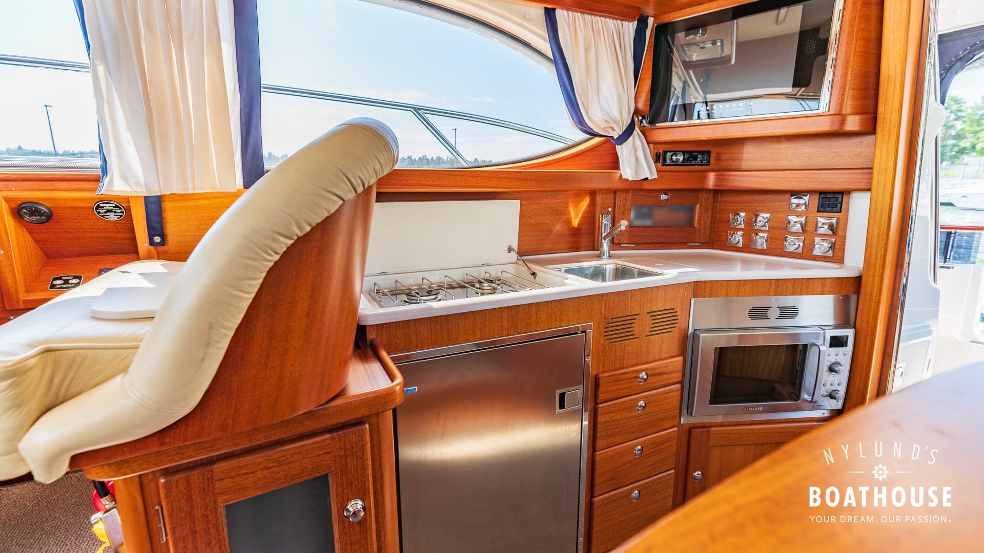Nord West 370 Flybridge - Image 41