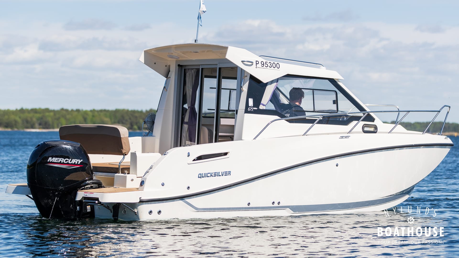Quicksilver Activ 675 Weekend - Image 4