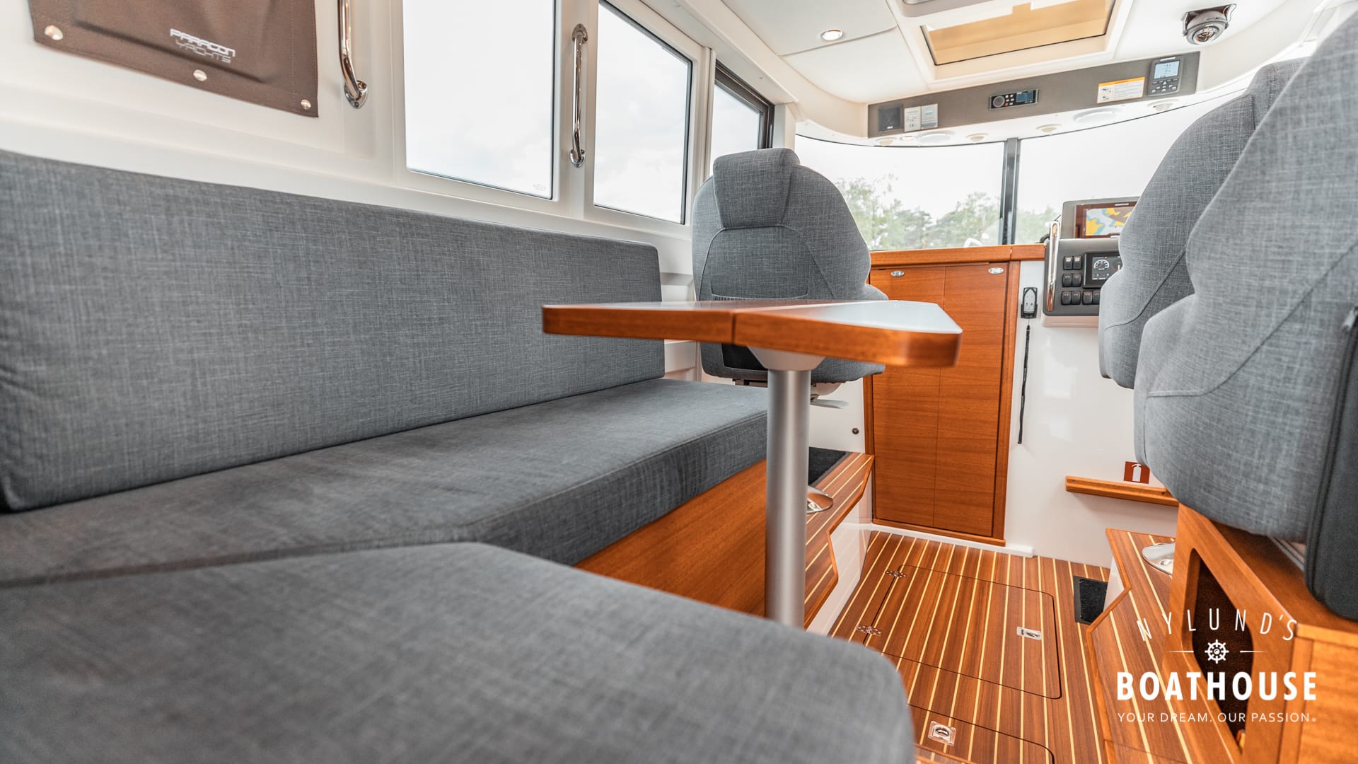 Paragon 31 Cabin - Image 23