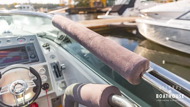 Hydrolift C-31 R Carbon — Exterior