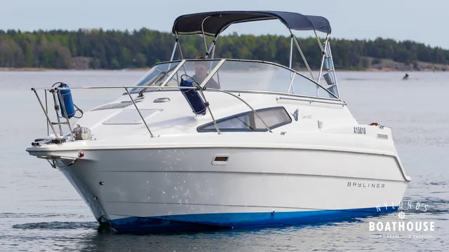 Bayliner Ciera 2655 — En navigation