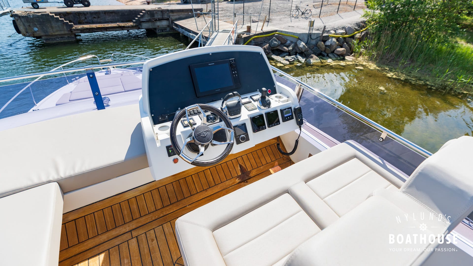 Sealine F430 - Image 25
