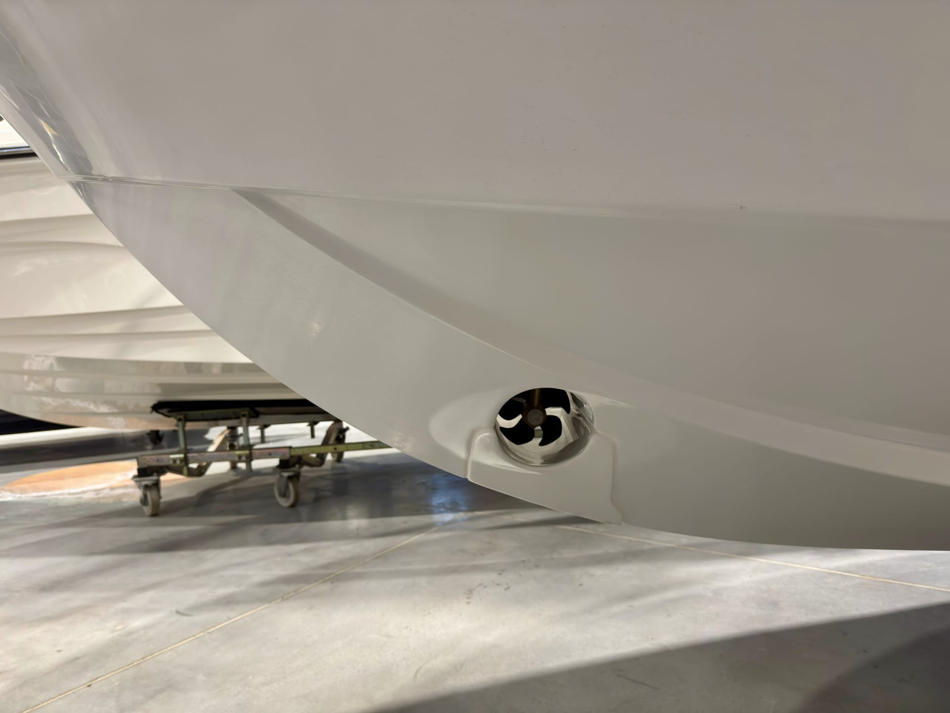 Beneteau Antares 7 - Image 4