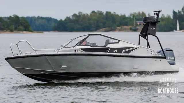 Anytec A23 — Merellä