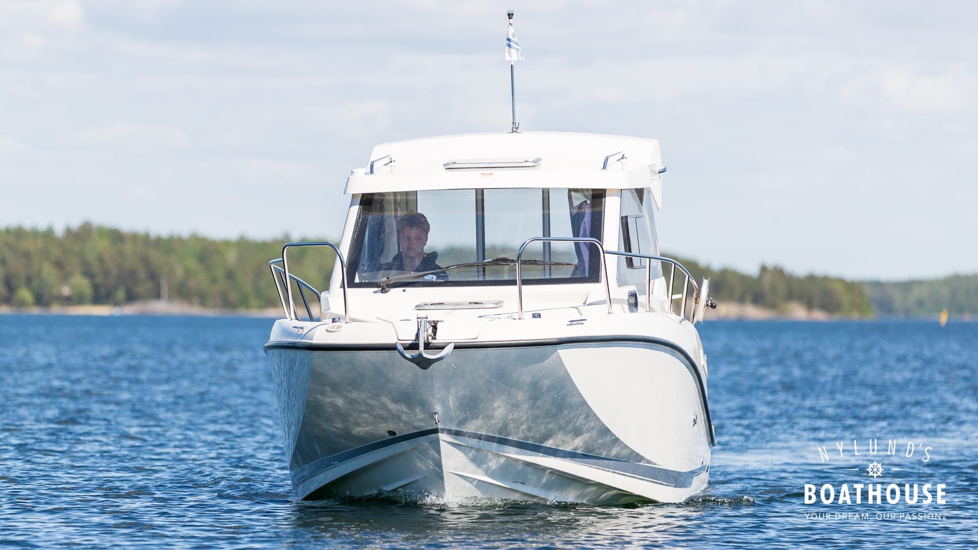 Quicksilver Activ 675 Weekend - Image 36