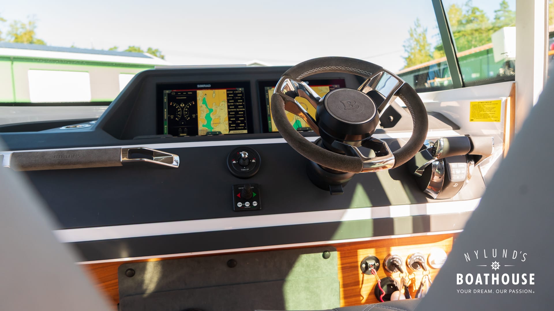 Axopar 28 Cabin - Image 54