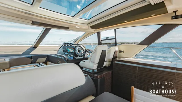 Azimut 55S