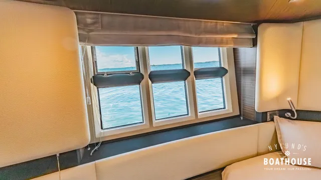 Azimut 55S