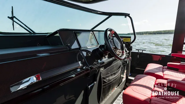 Axopar Brabus Shadow 800 Sun Top — Extérieur