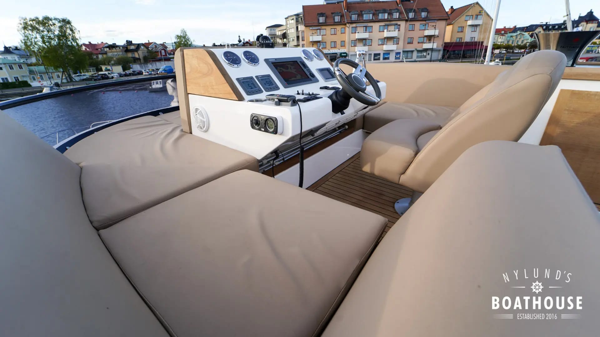 Sealine F46 - Image 7