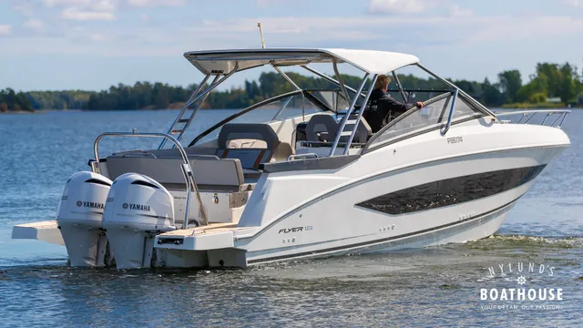 Beneteau Flyer 10 — Cruising