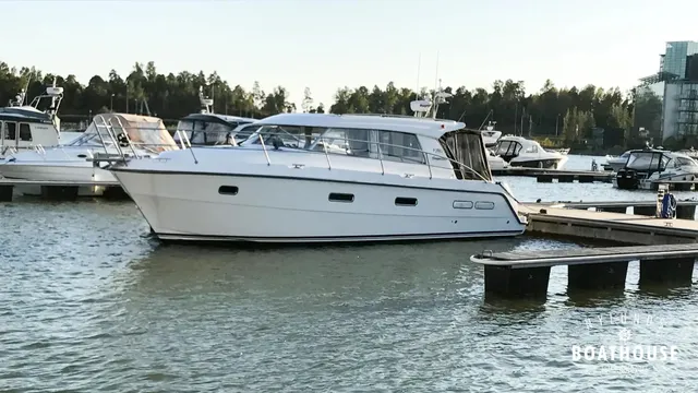 Saga 365 — Cruising