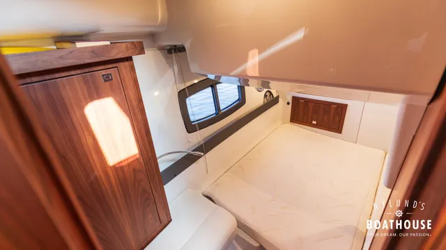 Grandezza 34 OC — Interior