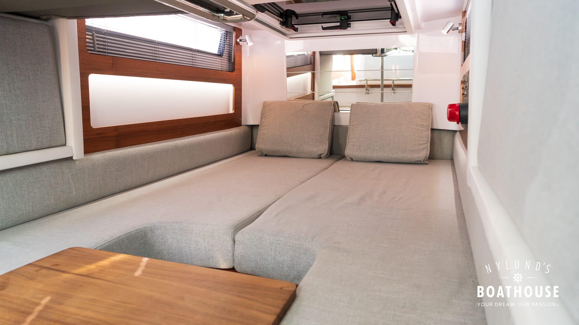 Axopar 28 Cabin - Image 84