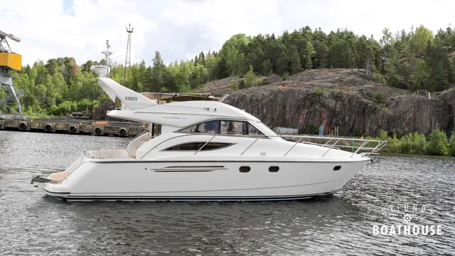 Princess 38 — Cruising